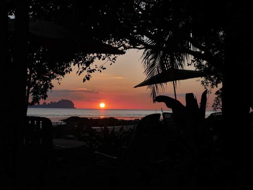 Dugong Koh Sukorn Hotel Ko Sukon Luaran gambar