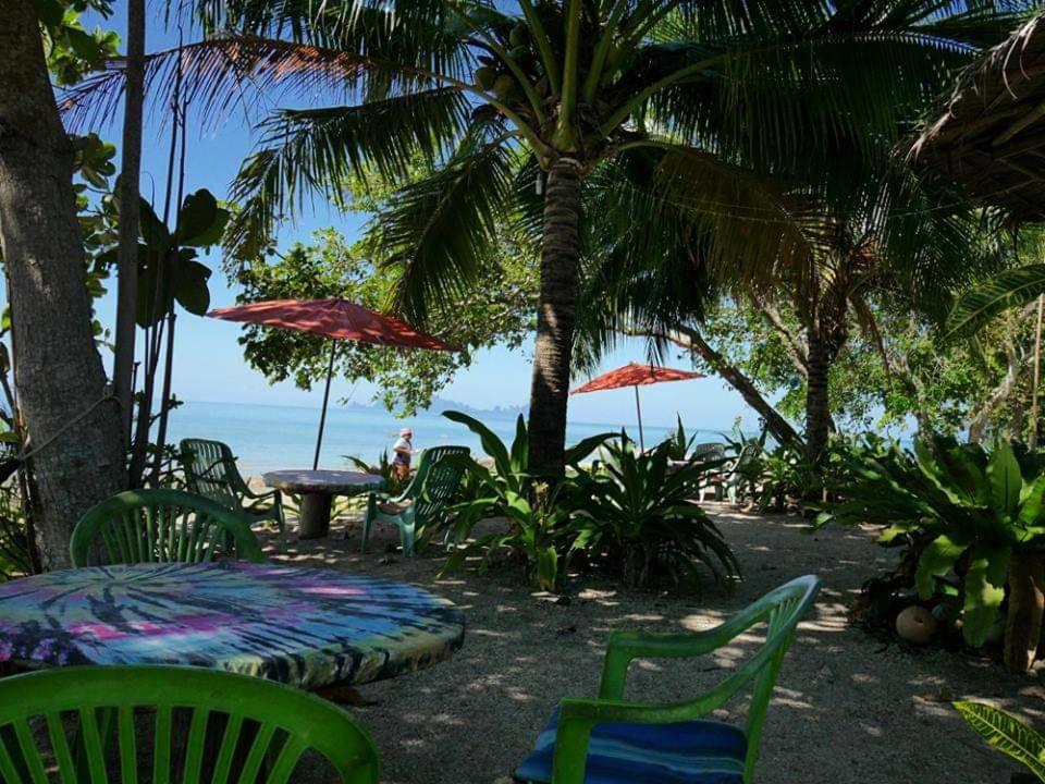 Dugong Koh Sukorn Hotel Ko Sukon Luaran gambar